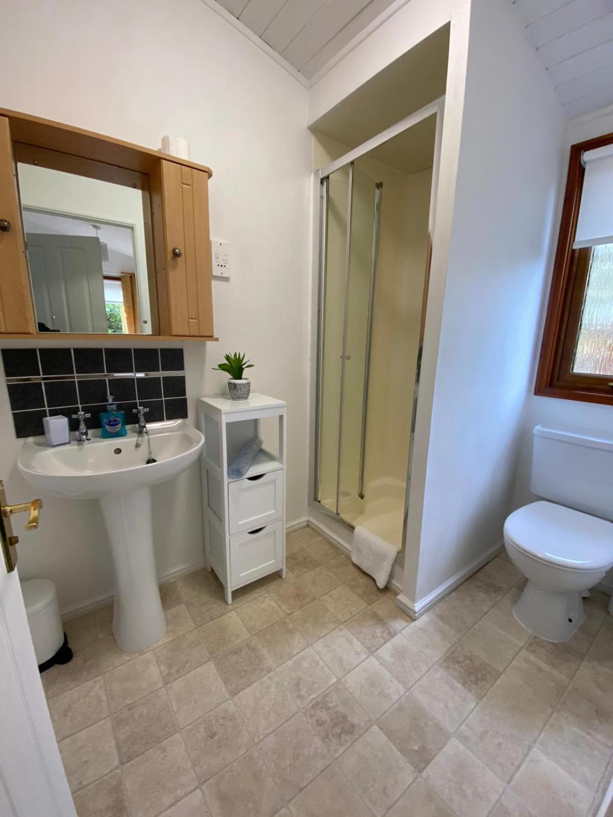 Walled Garden Lodges Loch Lomond バロック エクステリア 写真