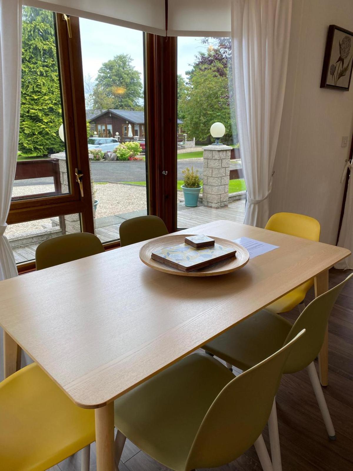 Walled Garden Lodges Loch Lomond バロック エクステリア 写真